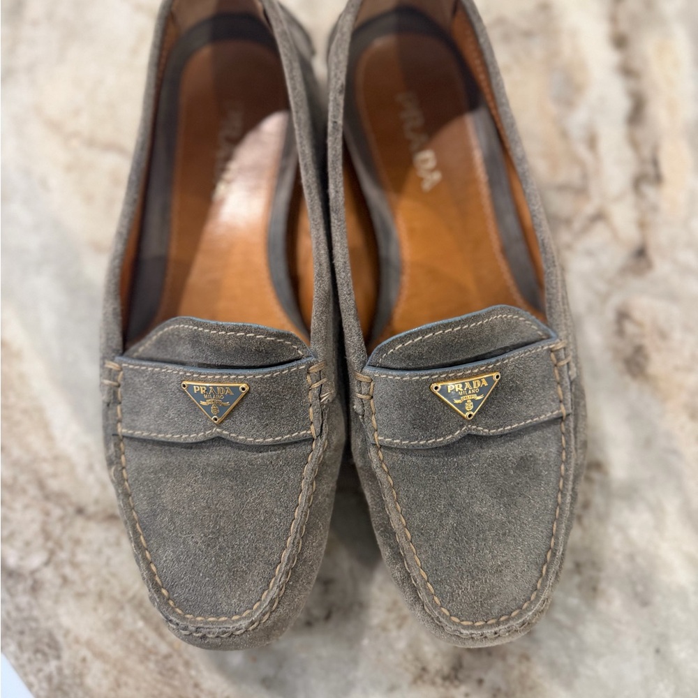 Absolutely gorgeous suede blue/green Prada Loafers in beautiful condition size 7 - Picture 5 of 7